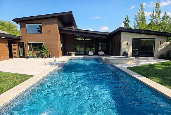 The Pool Whisperer - Smiley Pete Publishing
