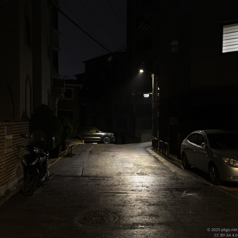 The rainy night alley in Seoul, Korea.