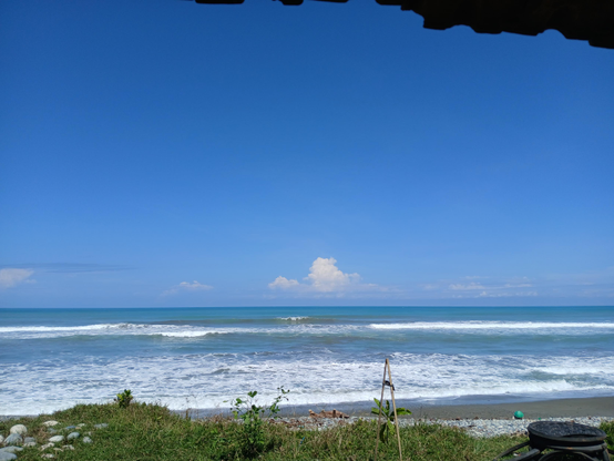 Pantai di suatu tempat