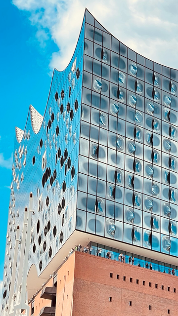 die Elbphilharmonie in Hamburg - ohne Geometrie nicht möglich.