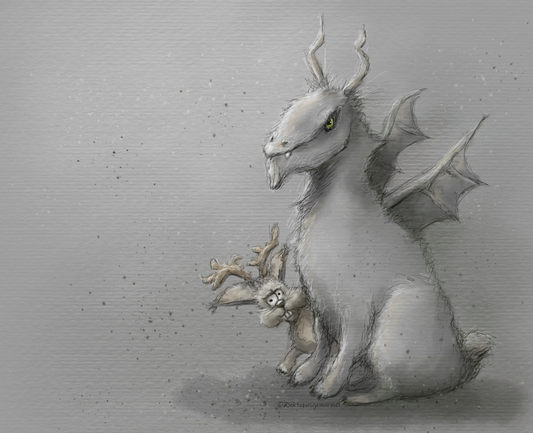 In Grautönen gehaltene Zeichnung eines pelzigen Drachens mit Hörnern, Fledermausflügeln und Puschelschwanz. Hinter ihm lugt ein Wolpertinger vorwitzig hervor.
