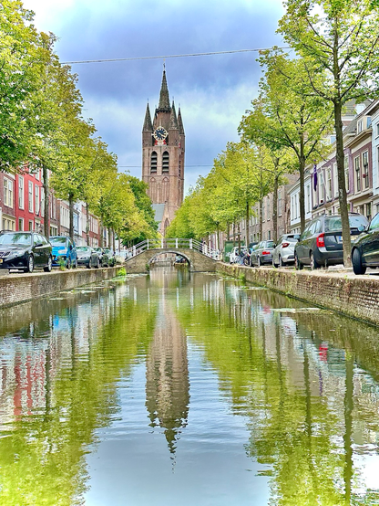 Visiting Delft by the canals 