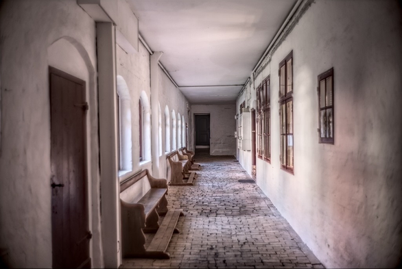 Kloster in Schleswig in den unteren Innenräumen. Fotografiert mit Leica M Summilux 1.4/35mm bei offener Blende