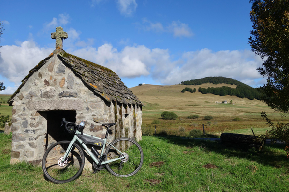 Mon vélo devant le paysage, lors d'une pause