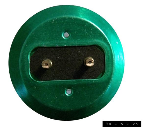 One end of a Philips 40-watt F40T12 cool white fluorescent tube.  It's about 48" long.  I use it in my garage shop light.  It seems pretty old-fashioned now that LED lights have come along but back in the day the glow of these tubes seemed quite futuristic and unearthly to me.  Now I wonder if I would have done better in school had my classrooms been illuminated by calmer incandescent lights.  But then I also sometimes wonder if I could have done worse had there been no lights at all . . . .     