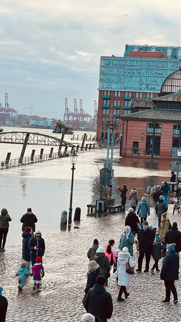 Heute wird es in Hamburg wohl wieder ein ähnliches Bild geben. Hoffentlich sind die Touristen vorsichtig!