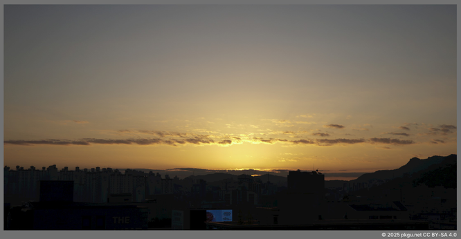 Before sunrise. Gwanak-gu, Seoul, Korea.