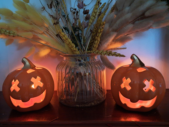 Cozy nights in with Autumnal arrangements, as we prepare for the start of Halloweek! There are a number of easy to follow pumpkin pie recipes available online, which is great to have while watching your favourite scary movie