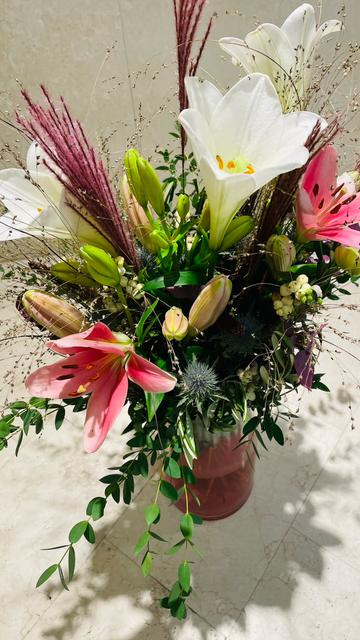 Ein wunderschöner Blumenstrauß in meiner Firma. 