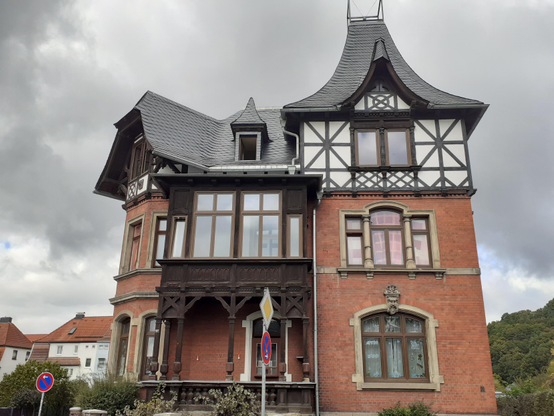 #Sonneberg #Thuringia #Germany 
#Fassade #facade #photo #photography #photos #photographie #pic #pics #fotografie #fotodienstag 
#foto 