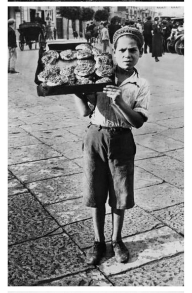 Palermo antica, piccolo venditore ambulante di sfincionello