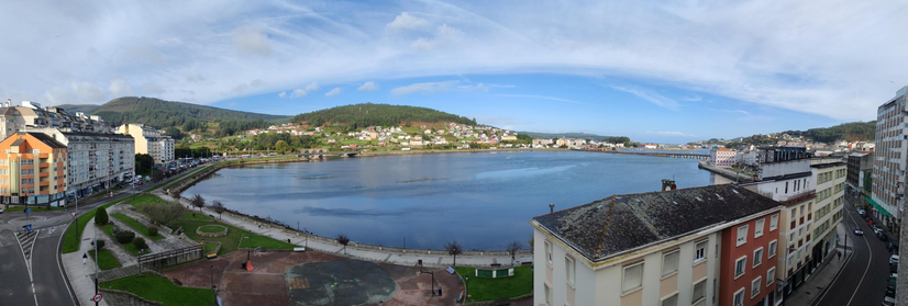 Vista panorámica de toda la Ría de Viveiro.
--
Panoramic view of the entire Viveiro estuary