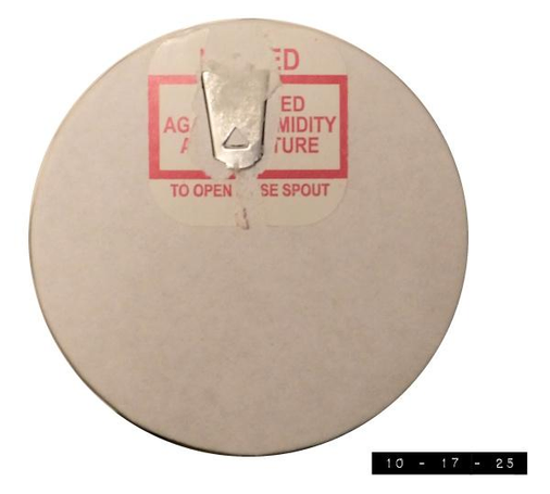 Kroger-brand table salt container.  Holds 26 ounces of salt.  The top is 3.5" in diameter.  The salt is white and salty.  In fact, it's just as white and salty as the much more famous Morton's salt.  I defy a taste tester to tell them apart (even after I accidentally dumped half of the Kroger's salt on the kitchen floor and carefully put it back in the container).  