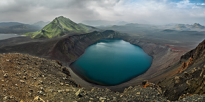 Hnausapollur (Bláhylur) Crater Lake