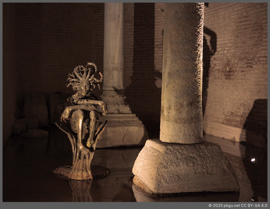 Basilica Cistern, Istanbul, Türkiye.