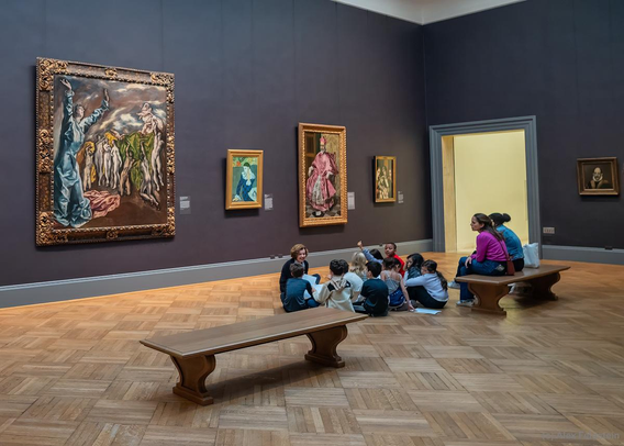 Kids class at the Metropolitan Museum of Art in NYC