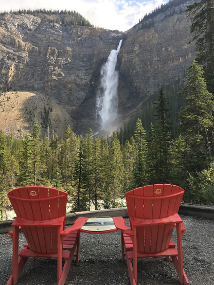 Takakkaw Falls is a majestic waterfall located in Yoho National Park, British Columbia, and is the second-tallest waterfall in Canada. It has a total height of 373 meters (\(1,224\) feet), with the main drop being 254 meters (\(833\) feet). Fed by the Daly Glacier, the falls are known for their immense power, especially in early summer when snowmelt increases the water volume. 