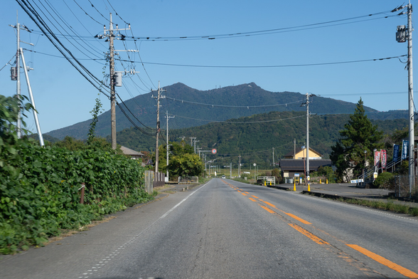 国道125号線を北に走ると、筑波山が見えます。