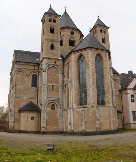 Chorseite der Abteikirche, Knechtsteden