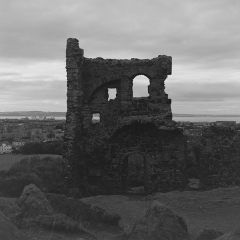 Yashica MAT124G | Kodak Tri-X 400 | Shot at 320 + Med Yellow Filter | Developed in XTOL

The (underexposed) facade of the ruins of St Anthony’s Chapel
