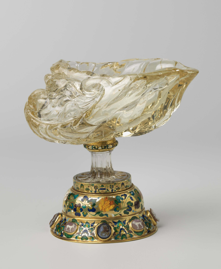 Coupe
Citrine quartz, gold, enamel, cameos; h. 13.0 x w. 12.9 x d 9.0 cm
By the workshop of Dionysio Miseroni, after c. 1600
Rijksmuseum, Amsterdam