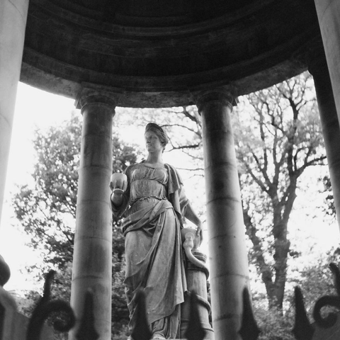 Yashica MAT124G | Cinestill BWXX 250 | Shot at 400 + Med Yellow Filter | Developed in XTOL

A statue of a woman holding a chalice in a small pavilion along the walking trail - this place is called St. Bernard’s Well.