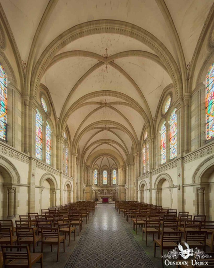 old grand church with vaulted ceilings 