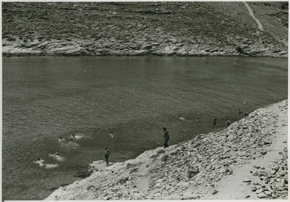 Gyaros Island of Exile - Penitentiary camp nr.5, bay 5, swimming - ICRC V-P-HIST-E-05819.JPG 13.06.1948
