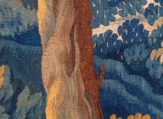 Extreme closeup of the Malbork tapestry, showing the dye gamut and detail.