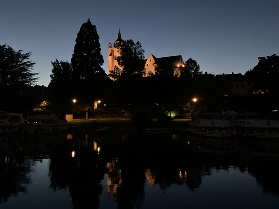 Dole was the capital of Franche-Comté until Louis XIV conquered the region; he shifted the parlement from Dole to Besançon. The university, founded by Duke Philippe le Bon of Burgundy in 1422, was also transferred to Besançon at that time.