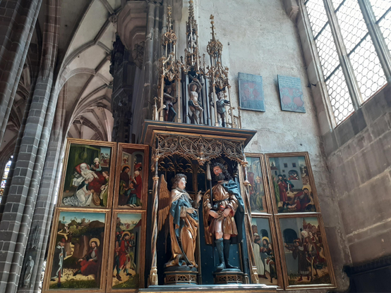 #Lorenzkirche #church #churches #eglise #iglesia #chiesa 
#Nürnberg #Nuremberg #Franken #Frankonia #Germany #photos #photography #cities #germancities