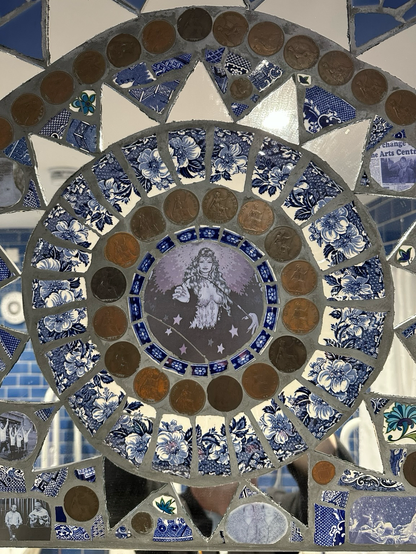 A cracked plate - uncertain who is in the centre 