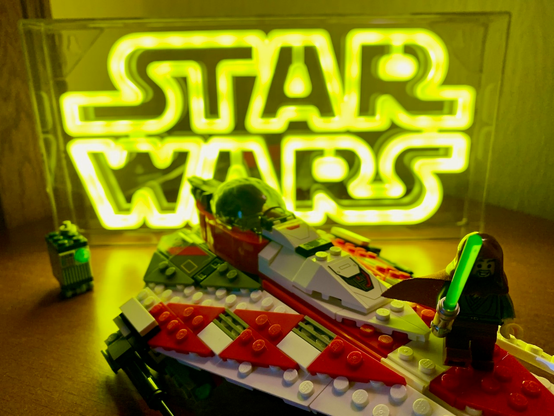 this new lamp on my desk helps me focus on what's important...