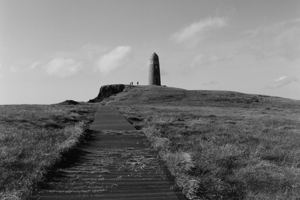 Yashica MAT124G | Kodak Tri-X 400 | Shot at 320 + Med Yellow Filter | Developed in XTOL

Walking up the hill toward the American Monument, which is a cylindrical tower.