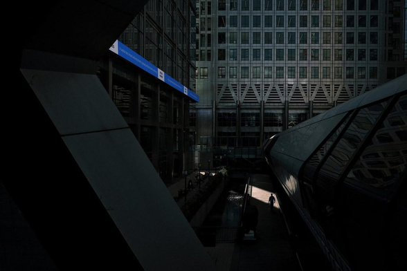 <a href="http://www.chrisvandolleweerd.com" rel="noreferrer nofollow">www.chrisvandolleweerd.com</a>
