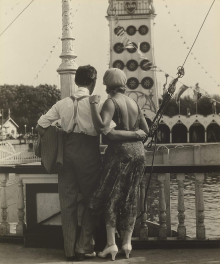 Couple at Coney Island
Gelatin silver print, 18.6 × 15.4 cm, by Walker Evans, 1928
J.P. Getty Museum
Romantic moment at Coney Island with a couple gazing out as a mellow mood surrounds them.