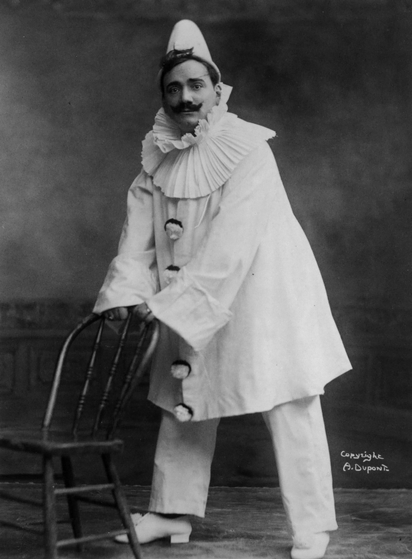 Enrico Caruso in 'Pagliacci', the role that defined his career. Photographic prin by A. Dupont, 1900–10. Library of Congress, Washington DC.