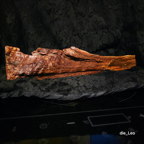 Waldschuh - Holzobjekt - Vorderseite

Forestshoe - wooden object - frontside