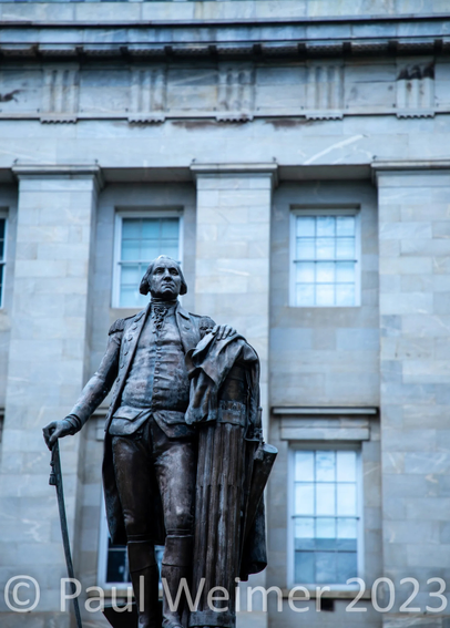 Traditional pose of George Washington