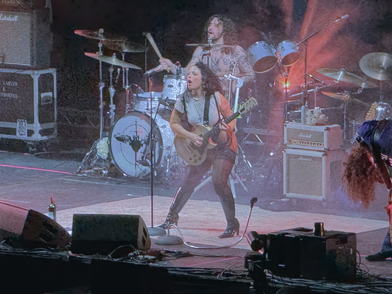 Kelsy Karter live on stage