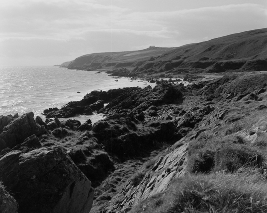 Yashica MAT124G | Kodak Tri-X 400 | Shot at 320 + Med Yellow Filter | Developed in XTOL

Looking down at the Singing Sands from near where the lighthouse is