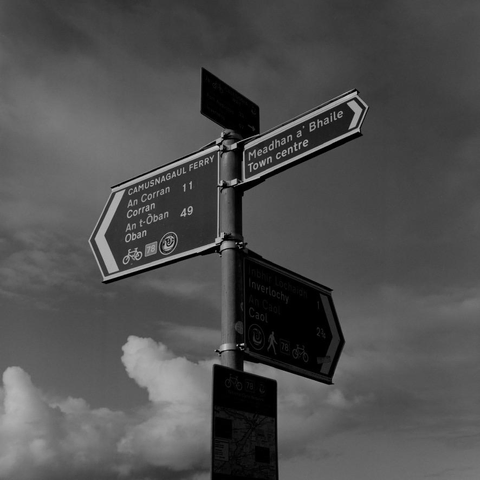 Yashica MAT124G | Kodak Tri-X 400 | Shot at 320 + Med Yellow Filter | Developed in XTOL

A street sign pointing the way to different towns