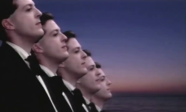 comme un feu d’artifice, les voix de tous ceux qui expriment leurs meilleurs voeux de bonne année