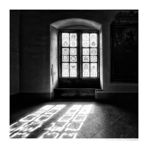 Fenster im Rathaus von Mühlhausen in Thüringen 