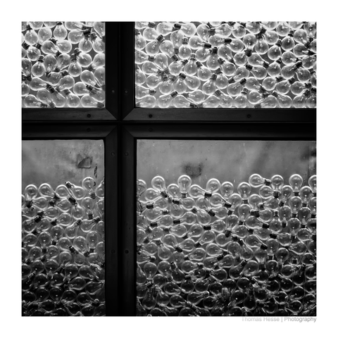 Fenster am Christus Pavillon in Volkenroda