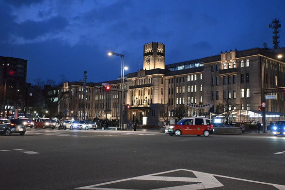 河原町御池角から京都市役所。/ 2026.02.18 河原町御池から
