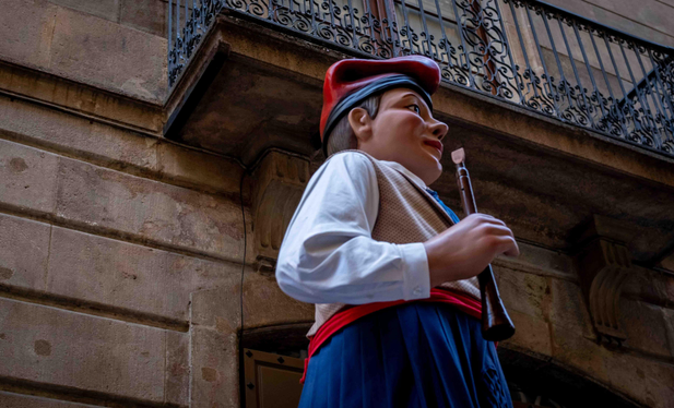 Gegant amb barretina i gralla