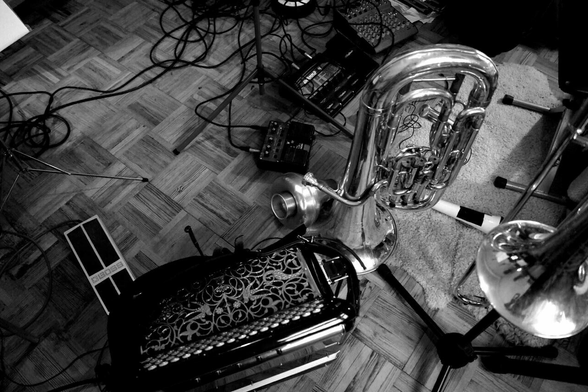 accordion, euphonium, trombone, electronics together on a rehearsal