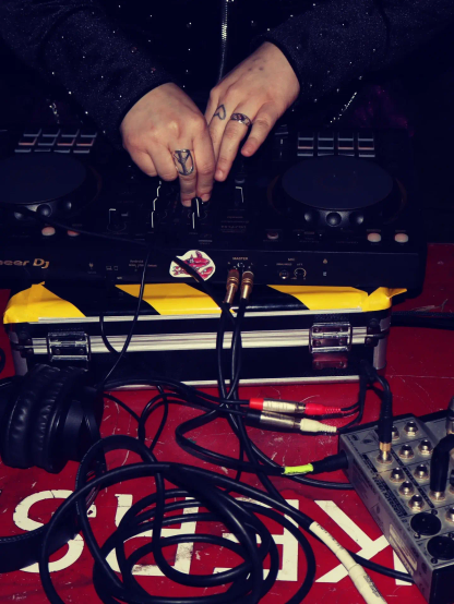Some headphones and dj equipment :)