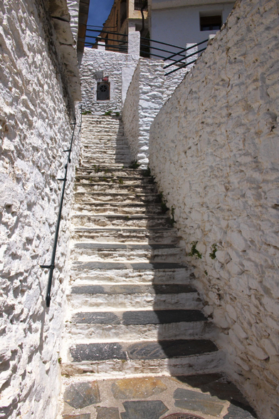 A line of steps in Pampaneira leads up to an old "Lavaderos" washing room